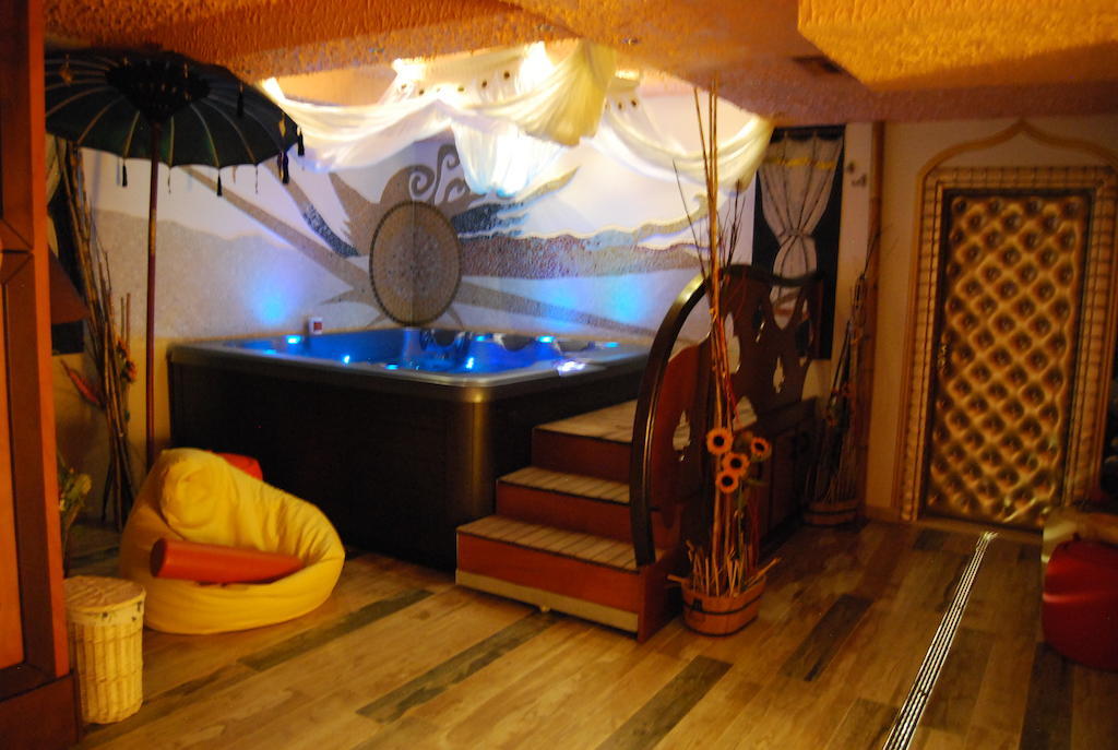 2 Kitarrat Boutique Hotel & Spa Durrës 외부 사진