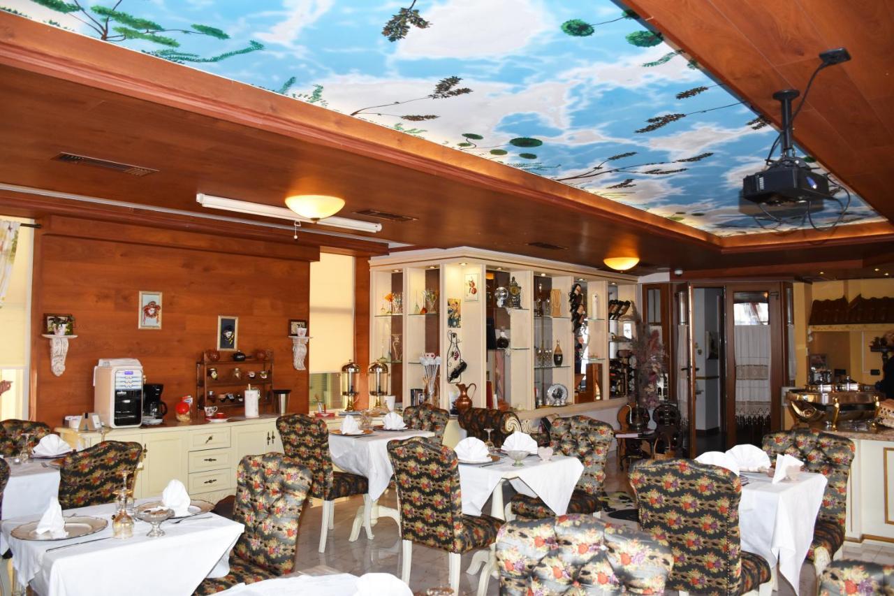 2 Kitarrat Boutique Hotel & Spa Durrës 외부 사진