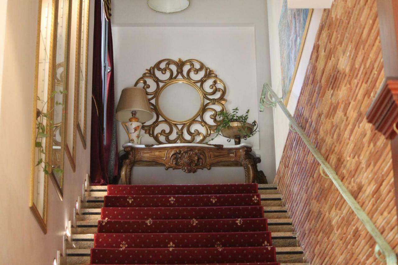 2 Kitarrat Boutique Hotel & Spa Durrës 외부 사진