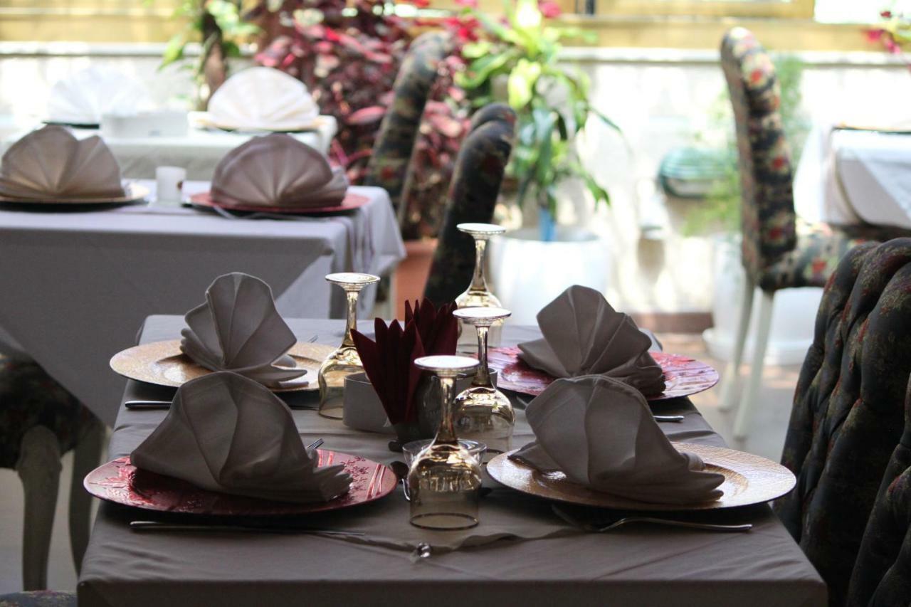 2 Kitarrat Boutique Hotel & Spa Durrës 외부 사진